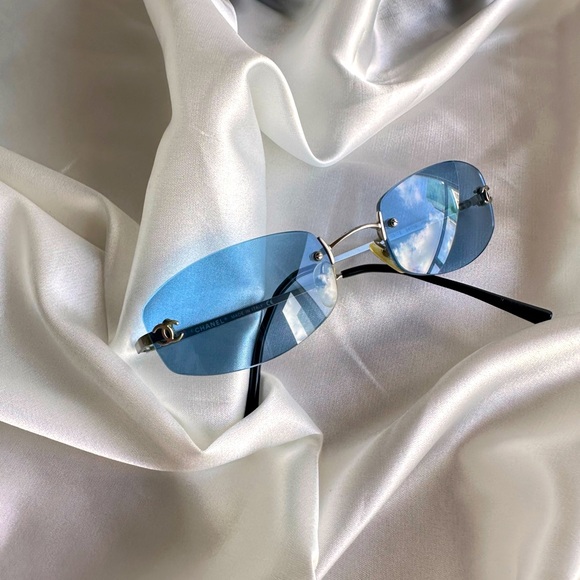 Rare💙 CHANEL rimless sunglasses. - Picture 2 of 13